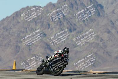 media/Dec-01-2025-Moto Forza (Mon) [[2daa91e15f]]/1-Advanced Group/Session 4 Turn 9/